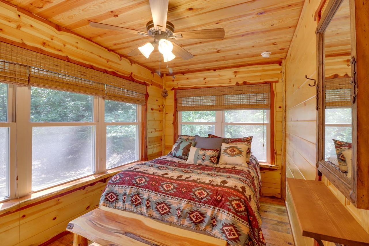 Romantic Mountain View Cabin Rental Near Downtown! Exterior foto