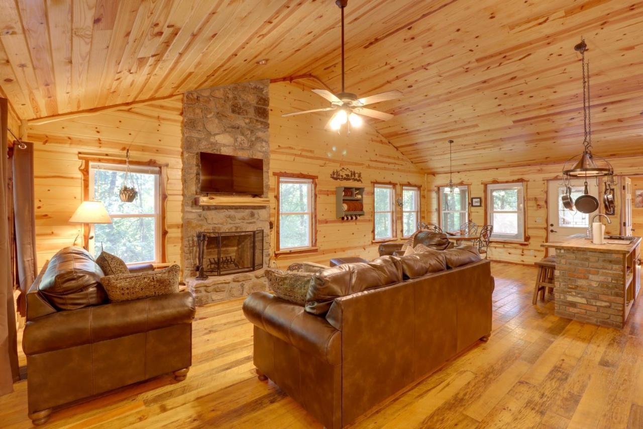 Romantic Mountain View Cabin Rental Near Downtown! Exterior foto