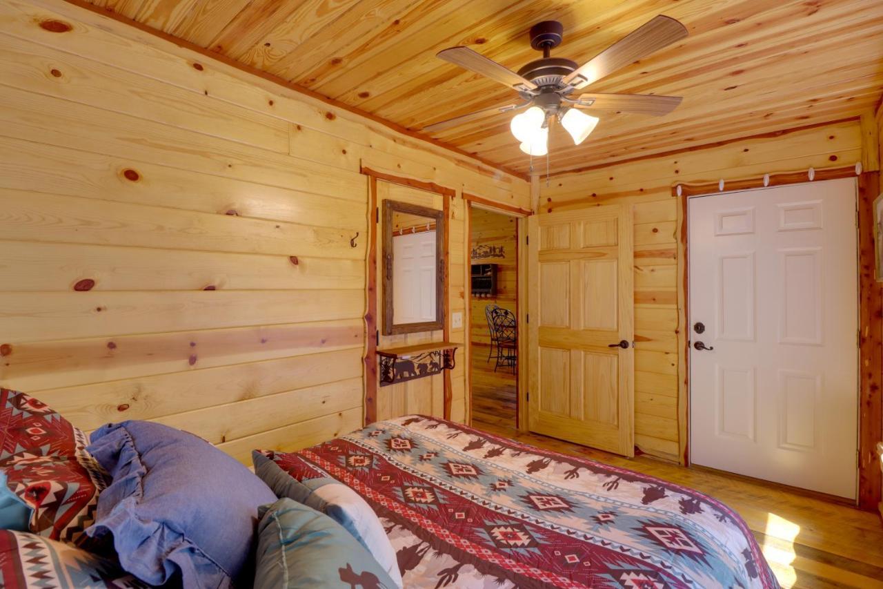 Romantic Mountain View Cabin Rental Near Downtown! Exterior foto